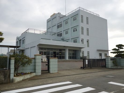 平塚市立　横内中学校の画像