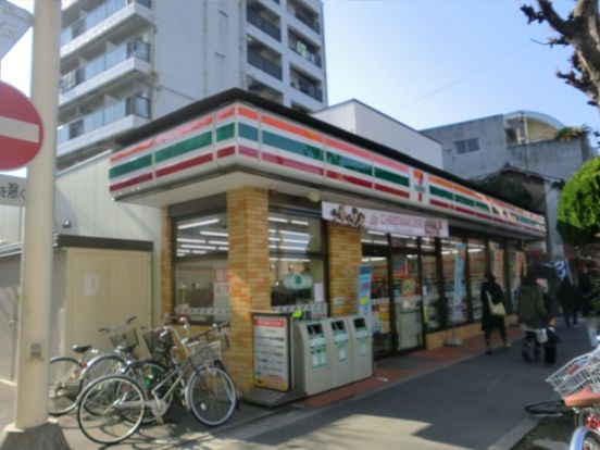 セブン−イレブン 神崎川駅前店の画像