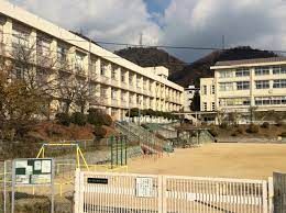 神戸市立 鶴甲小学校の画像