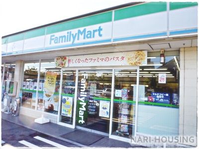 ファミリーマート　立川四中前店の画像