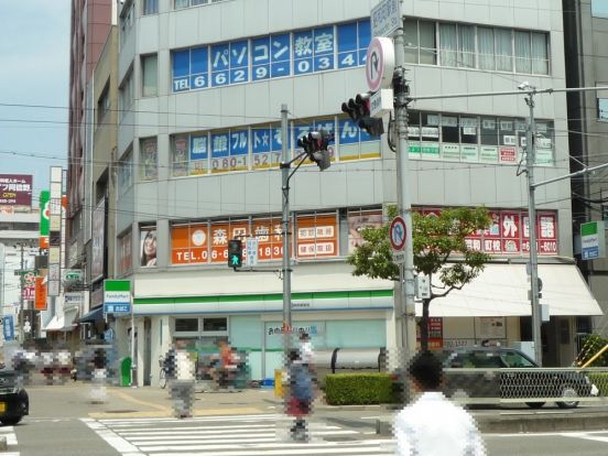 ファミリーマート地下鉄昭和町駅前店の画像