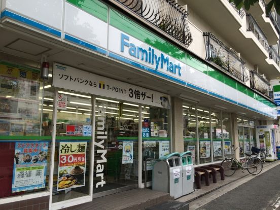 ファミリーマート阪南町2丁目店の画像