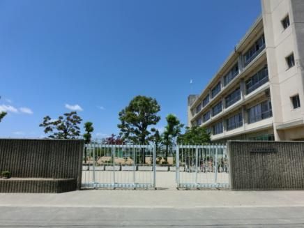 茨木市立平田中学校の画像
