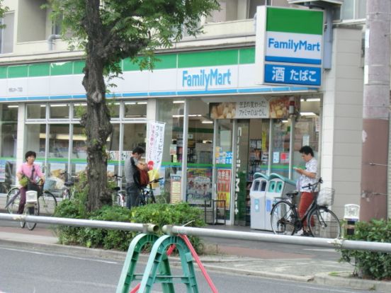 ファミリーマート帝塚山中１丁目店の画像