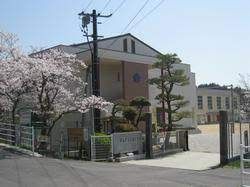 高田小学校の画像