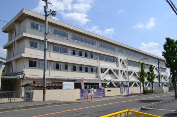 寝屋川市立木田小学校の画像