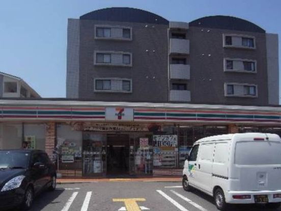 セブン−イレブン 神戸伊川谷駅前店の画像