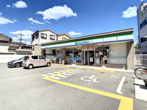 ファミリーマート寝屋川三井南店の画像