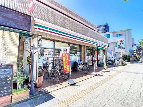 セブン⁻イレブン 寝屋川日之出町店の画像