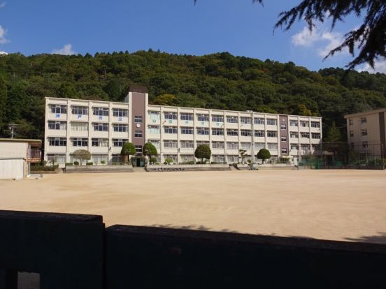 神戸市立山田中学校の画像