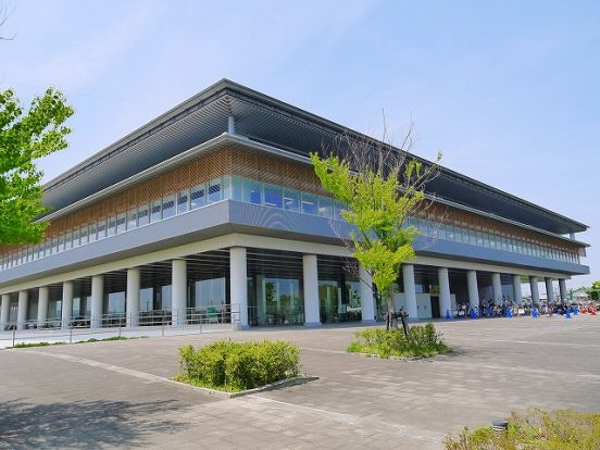 奈良県立図書情報館の画像