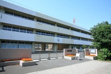 横浜市立　東山田中学校の画像