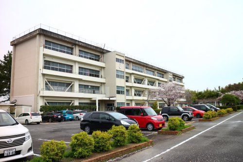 常滑市立三和小学校の画像