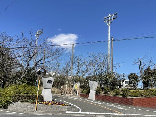 南陵中学校の画像