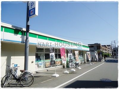 ファミリーマート西立川駅前店の画像