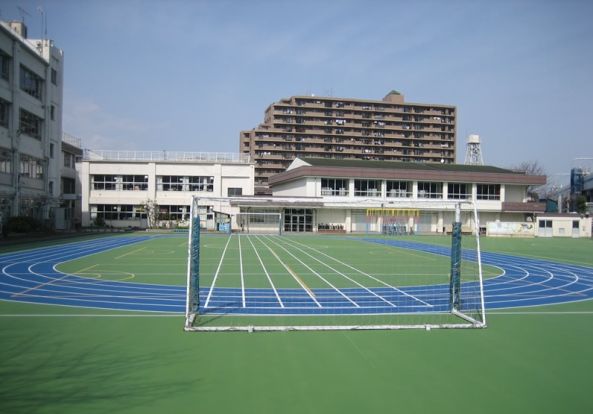 大田区立 仲六郷小学校の画像