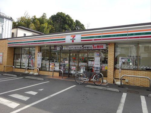 セブンイレブン世田谷経堂本町通り店の画像