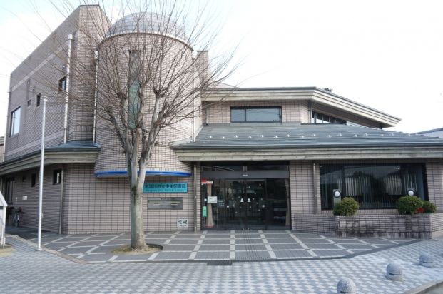 木津川市立中央図書館の画像