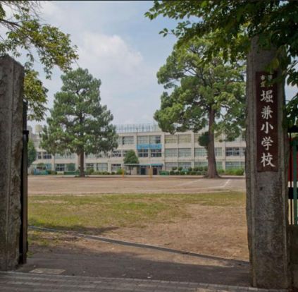 狭山市立堀兼小学校の画像