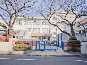 大田区立糀谷中学校の画像