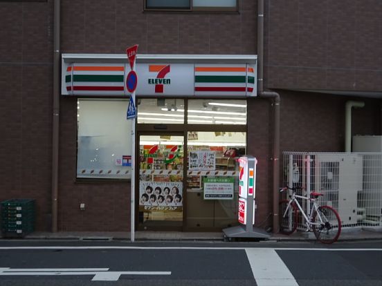 セブンイレブン 世田谷駒留通り店の画像