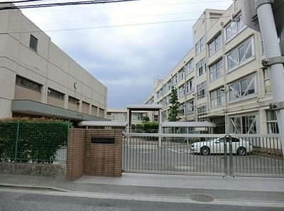 田柄中学校の画像