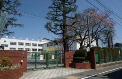 中野区立 上高田小学校の画像