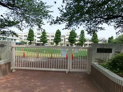 中野区立 武蔵台小学校の画像