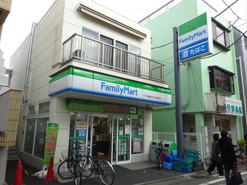 ファミリーマート　サンズ経堂すずらん通り店の画像