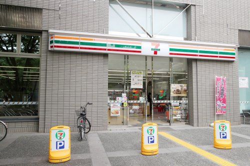 セブンイレブン江坂公園前店の画像