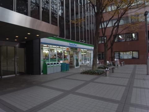 ファミリーマート三田三丁目店の画像