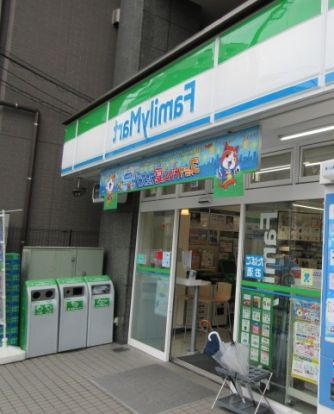 ファミリーマート 鎌ヶ谷東初富店の画像