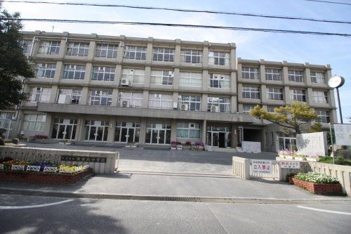 大津市立瀬田北中学校の画像