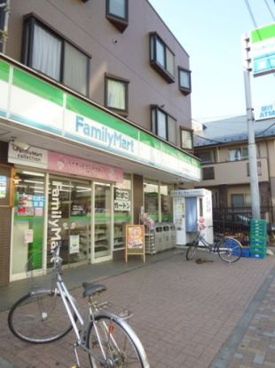 ファミリーマート和泉多摩川駅前店の画像