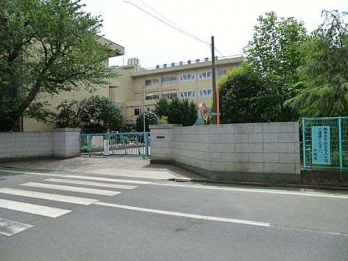所沢市立　東中学校の画像