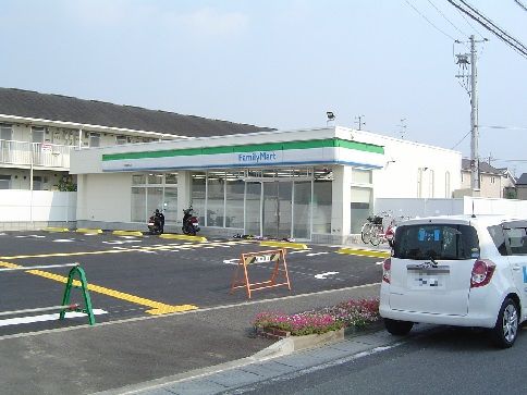 ファミリーマート 城陽樋尻店の画像