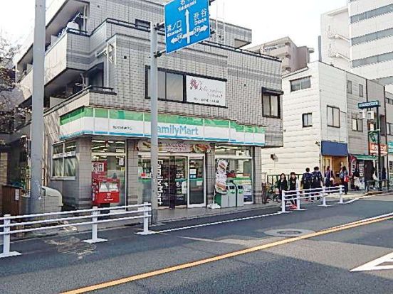 ファミリーマート　駒沢自由通り店の画像