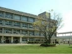 大蔵中学校の画像