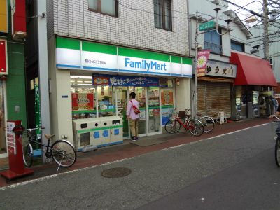 ファミリーマート旗の台二丁目店の画像