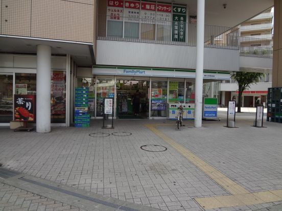 ファミリーマート西大井駅前店の画像