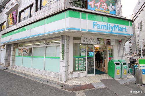 ファミリーマート西天満店の画像