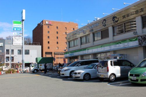 ファミリーマート箕面船場店の画像