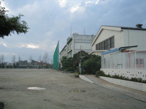 甲府市立池田小学校の画像