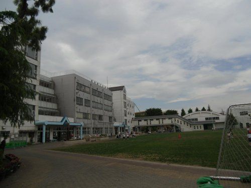 府中市立府中第二小学校の画像