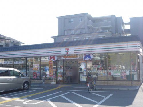 セブン−イレブン 嵯峨野店の画像