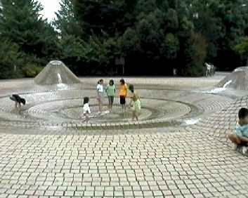 夏の雲公園の画像