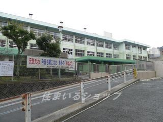 広島市立亀山中学校の画像