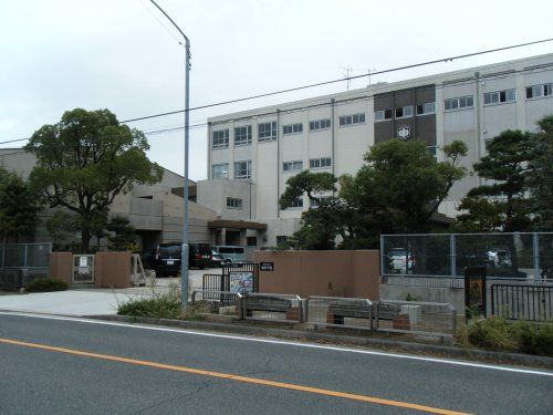 有松中学校の画像