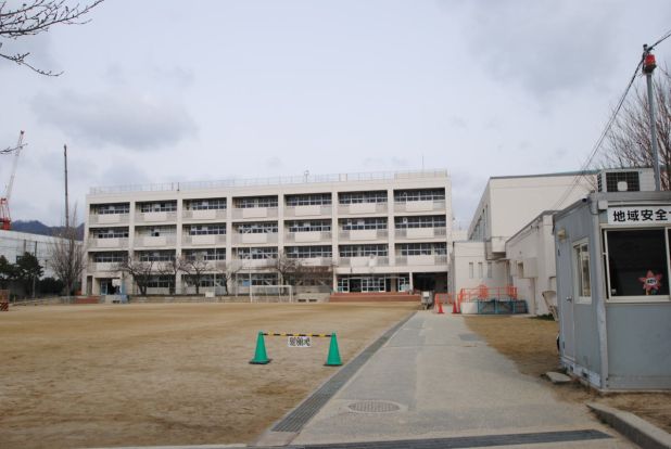 箕面市立箕面小学校の画像