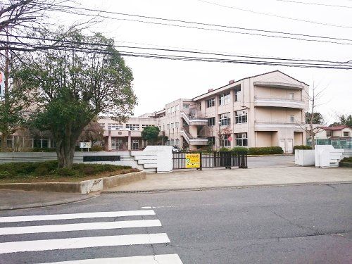 水戸市立千波中学校の画像